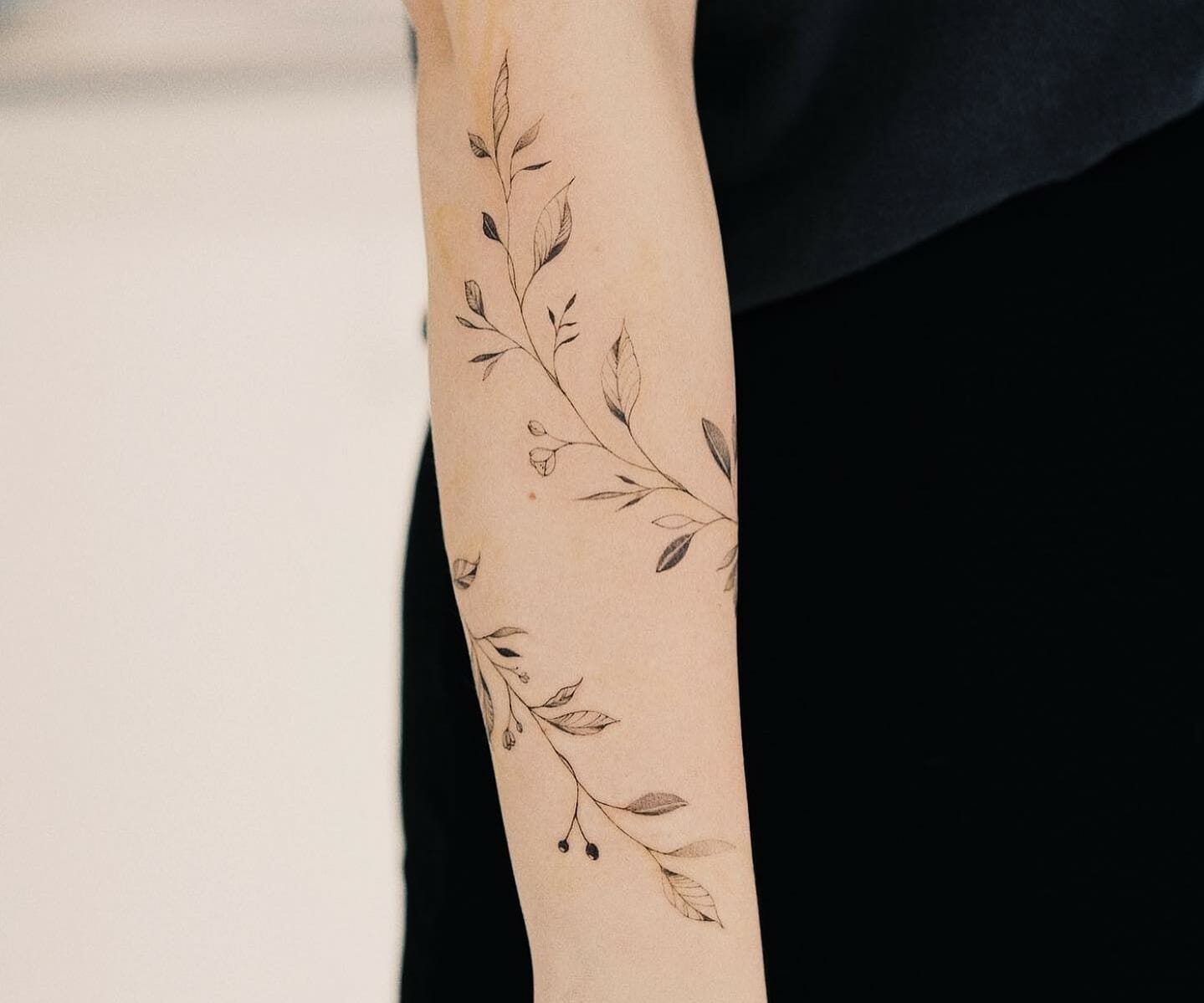 Stunning Flower And Vine Tattoos: Ideas & Inspiration