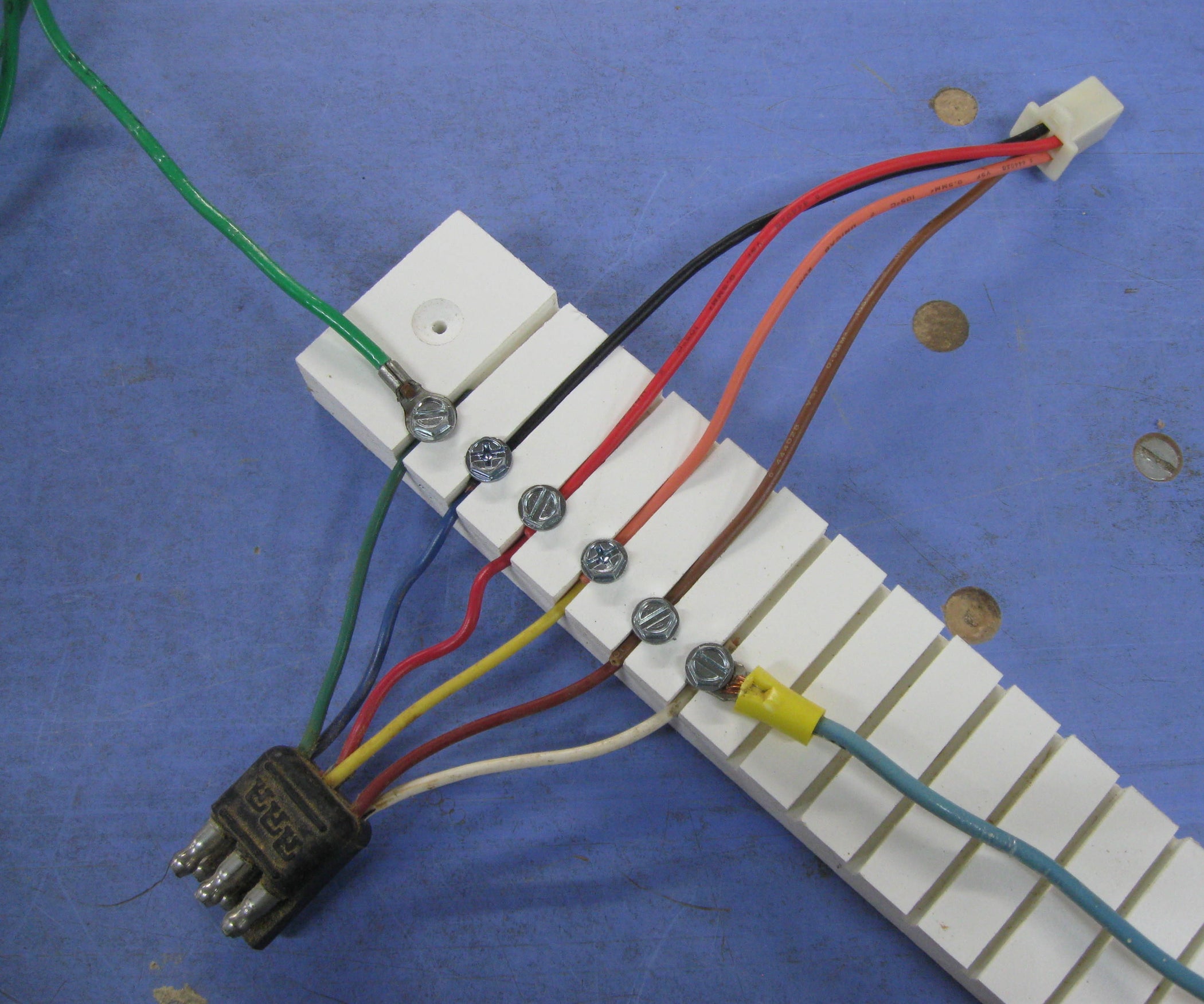 Ultimate Guide to Model Railroad Screw Terminals  
Model Railroad Screw Terminals: Essential Tips  
Choosing the Right Screw Terminals for Model Railroads  
How to Use Screw Terminals in Model Railroads  
Best Practices for Model Railroad Screw Terminals