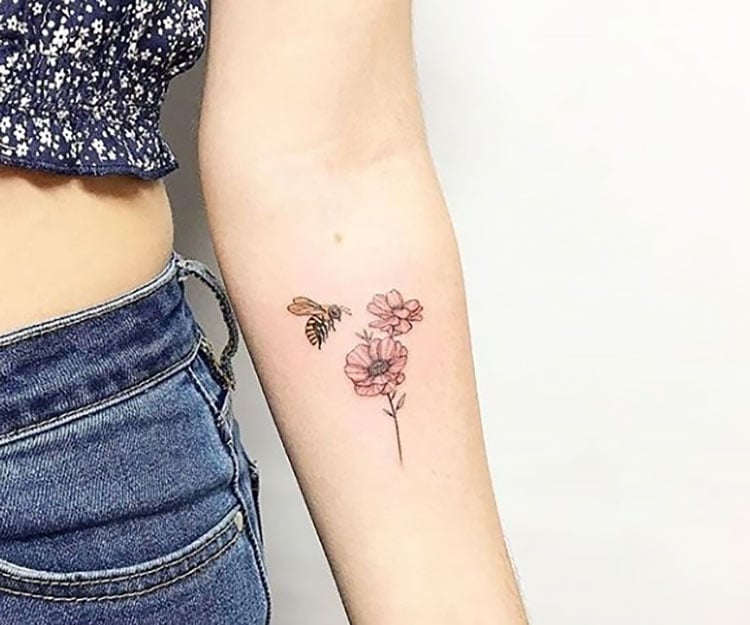 Realistic Honey Bee Tattoo Ar D Vmesi D Vme Fikirleri Tattoo Realistic Honey Bee Tattoo Ar D Vmesi D Vme Fikirleri Tattoo